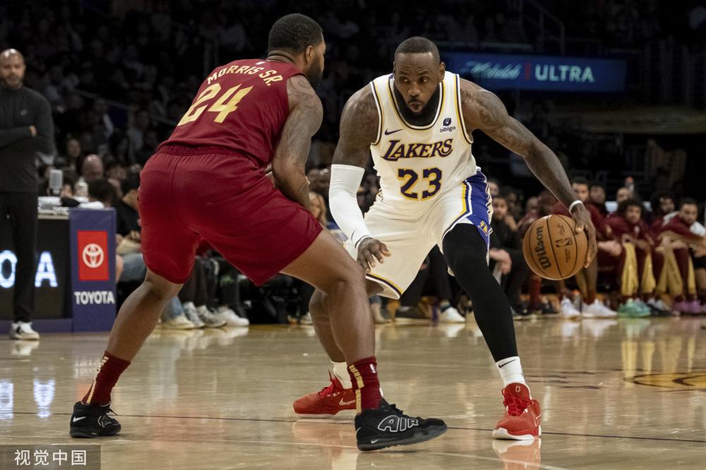 使得国足的 使得国足的